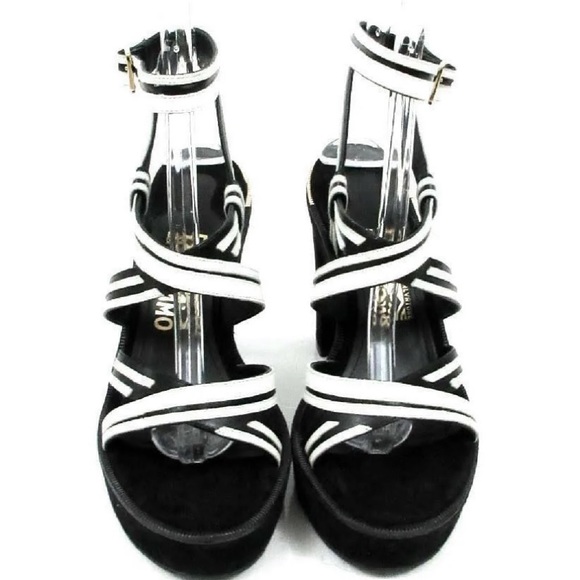 Ferragamo heels - Picture 3 of 13